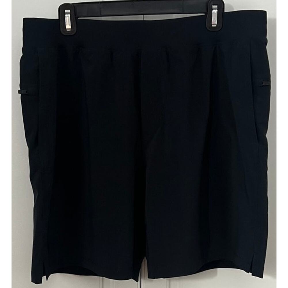 Fabletics Men's Black The 7" Franchise Short Lined Size XL  NWT